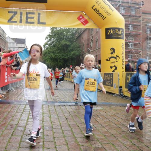 13.09.2026 - Kiel Lauf Yannick Fuchs http://msf.ph/oto/10271326 13.09.2026 08:34:12 Ziel 657, 1058, 1103, 1924, 2140, 2769, 2851, 4146, 4796, 4839, 5324, 6453, 7135, 7567, 8179, 8478, 9211, 9945, 10121, 10713, 10815, 11365, 11572, 12236, 743, 1058, 1295, 1711, 2477, 3220, 4080, 6351, 7041, 8602, 8654, 8840, 9418, 9670, 10172, 11008, 11226, 11404, 11664, 126, 138, 720, 1623, 1624, 2612, 2740, 3023, 3118, 3277, 3380, 4016, 4417, 4584, 5099, 6111, 7042, 8226, 8333, 8930, 9047, 10158, 10446, 12100, 12525, 6698, 7959 meine-sportfotos.de