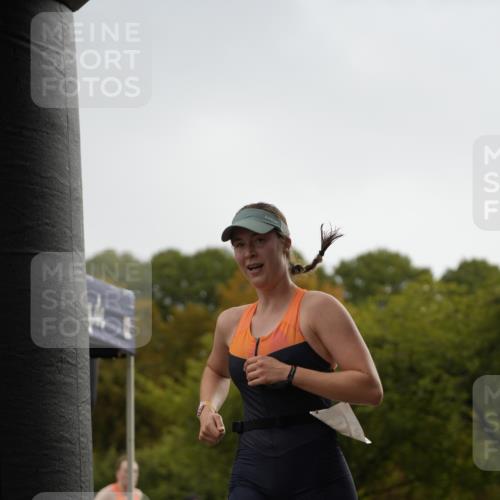13.09.2026 - Stadtparktriathlon Patografie http://msf.ph/oto/10271349 13.09.2026 12:24:24 Ziel 700, 818 meine-sportfotos.de