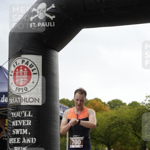 13.09.2026 - Stadtparktriathlon Patografie http://msf.ph/oto/10271360 13.09.2026 12:24:30 Ziel 700, 818 meine-sportfotos.de