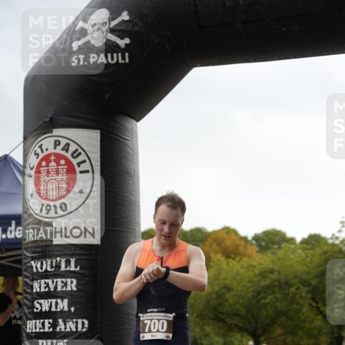 13.09.2026 - Stadtparktriathlon Patografie http://msf.ph/oto/10271363 13.09.2026 12:24:30 Ziel 700, 818 meine-sportfotos.de