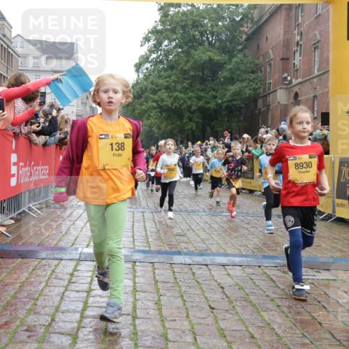 13.09.2026 - Kiel Lauf Yannick Fuchs http://msf.ph/oto/10271387 13.09.2026 08:34:15 Ziel 657, 720, 1103, 1924, 2140, 2769, 4016, 4417, 4796, 5099, 5324, 6453, 7135, 7567, 8179, 8333, 8478, 9211, 9945, 10121, 10713, 10815, 11365, 11572, 12236, 12525, 743, 1058, 1295, 1711, 1924, 2477, 2851, 3220, 4080, 4146, 4839, 6351, 7041, 8602, 8654, 8840, 9418, 9670, 10172, 11008, 11226, 11404, 11664, 126, 138, 1623, 1624, 2612, 2740, 3023, 3118, 3277, 3380, 4584, 6111, 7042, 8226, 8930, 9047, 10158, 10446, 12100, 7959 meine-sportfotos.de