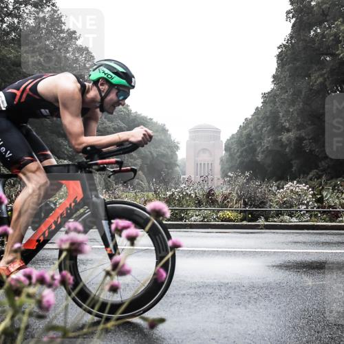13.09.2026 - Stadtparktriathlon H.Heesch http://msf.ph/oto/10271392 13.09.2026 08:58:50 Radfahren 5, 22, 35, 140 meine-sportfotos.de