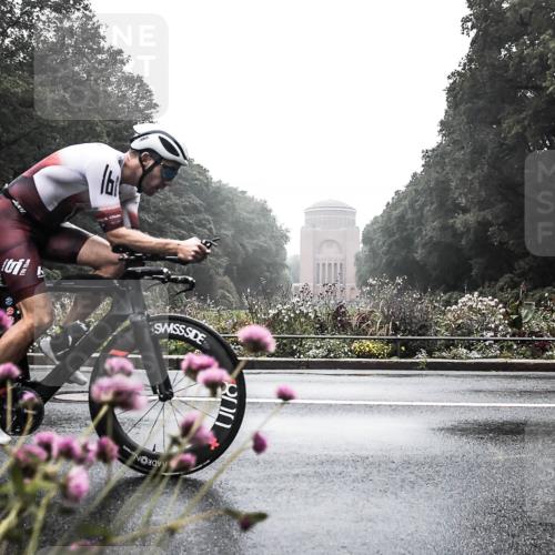 13.09.2026 - Stadtparktriathlon H.Heesch http://msf.ph/oto/10271400 13.09.2026 08:59:01 Radfahren 129, 131, 138 meine-sportfotos.de