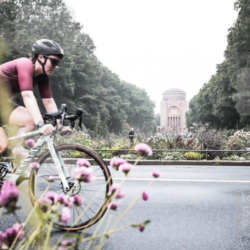13.09.2026 - Stadtparktriathlon H.Heesch http://msf.ph/oto/10271430 13.09.2026 10:26:03 Radfahren 228, 421 meine-sportfotos.de