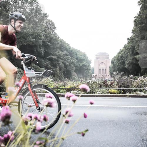 13.09.2026 - Stadtparktriathlon H.Heesch http://msf.ph/oto/10271436 13.09.2026 10:26:07 Radfahren 228 meine-sportfotos.de