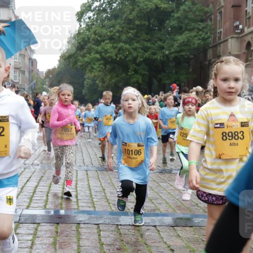 13.09.2026 - Kiel Lauf Yannick Fuchs http://msf.ph/oto/10271480 13.09.2026 08:34:22 Ziel 138, 657, 720, 2740, 2769, 3023, 3118, 3277, 4016, 4417, 4796, 5099, 7042, 7135, 8226, 8333, 8930, 9047, 9211, 9945, 10158, 10446, 10713, 10815, 12100, 12236, 12525, 743, 1058, 1103, 1295, 1924, 2140, 2477, 2851, 4080, 4146, 4839, 5324, 6351, 6453, 7041, 7567, 8179, 8478, 8602, 8654, 8840, 9211, 9418, 9670, 10121, 10172, 11008, 11226, 11365, 11572, 11664, 126, 831, 1623, 1624, 2108, 2276, 2612, 2622, 3058, 3380, 3953, 4584, 5022, 5625, 5897, 6111, 6369 meine-sportfotos.de