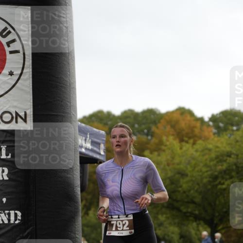13.09.2026 - Stadtparktriathlon Patografie http://msf.ph/oto/10271521 13.09.2026 12:27:31 Ziel 792, 820 meine-sportfotos.de