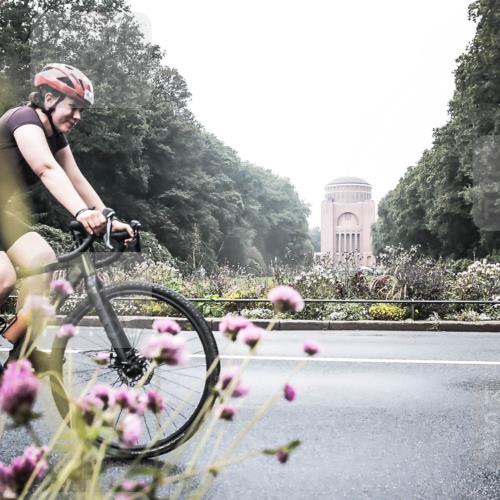 13.09.2026 - Stadtparktriathlon H.Heesch http://msf.ph/oto/10271528 13.09.2026 10:27:06 Radfahren 233, 243, 405, 412 meine-sportfotos.de