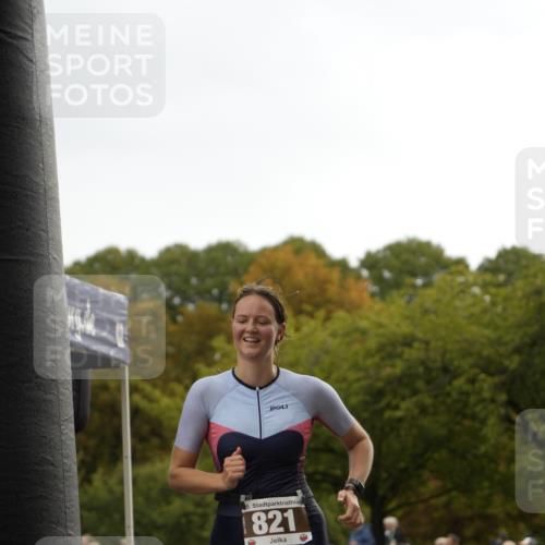 13.09.2026 - Stadtparktriathlon Patografie http://msf.ph/oto/10271547 13.09.2026 12:27:55 Ziel 778, 821 meine-sportfotos.de