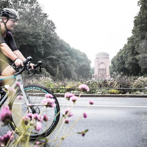 13.09.2026 - Stadtparktriathlon H.Heesch http://msf.ph/oto/10271555 13.09.2026 10:27:14 Radfahren 305, 309, 394, 402, 459 meine-sportfotos.de
