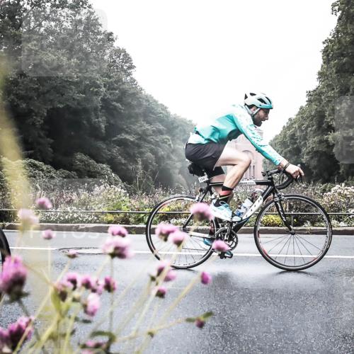 13.09.2026 - Stadtparktriathlon H.Heesch http://msf.ph/oto/10271562 13.09.2026 10:27:20 Radfahren 254, 274, 389, 402 meine-sportfotos.de