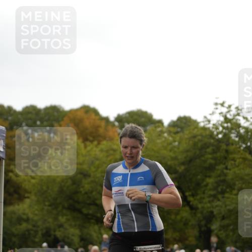 13.09.2026 - Stadtparktriathlon Patografie http://msf.ph/oto/10271647 13.09.2026 12:29:16 Ziel 806, 867 meine-sportfotos.de