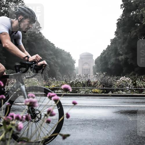 13.09.2026 - Stadtparktriathlon H.Heesch http://msf.ph/oto/10271678 13.09.2026 09:02:42 Radfahren 19, 54, 57 meine-sportfotos.de