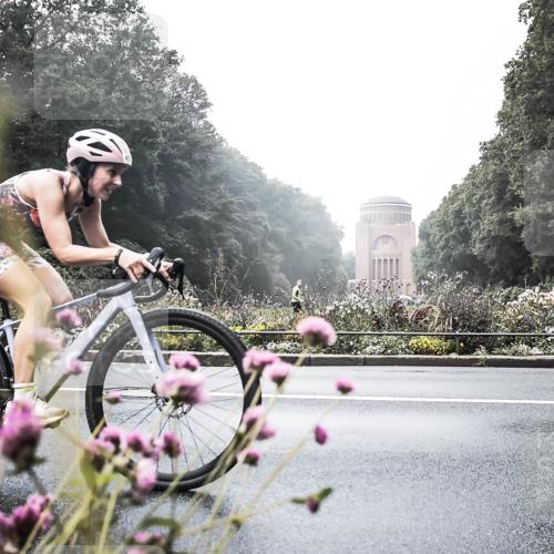 13.09.2026 - Stadtparktriathlon H.Heesch http://msf.ph/oto/10271679 13.09.2026 10:28:55 Radfahren 385, 433 meine-sportfotos.de