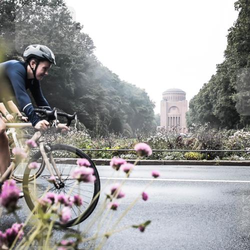 13.09.2026 - Stadtparktriathlon H.Heesch http://msf.ph/oto/10271722 13.09.2026 10:29:24 Radfahren 242, 380, 398, 450 meine-sportfotos.de