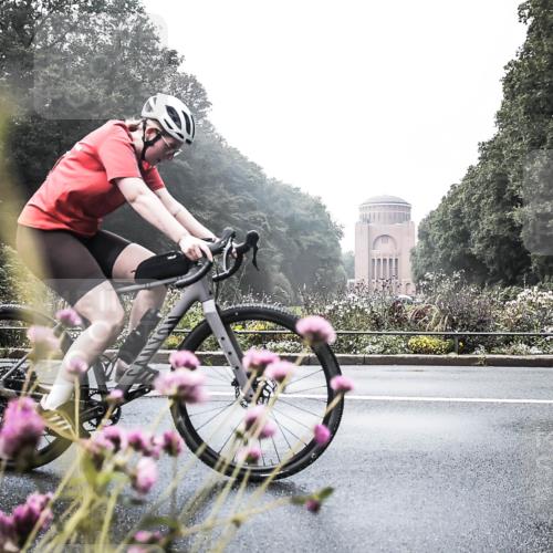 13.09.2026 - Stadtparktriathlon H.Heesch http://msf.ph/oto/10271728 13.09.2026 10:29:28 Radfahren 242, 283, 380, 398, 400, 450 meine-sportfotos.de