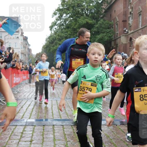 13.09.2026 - Kiel Lauf Yannick Fuchs http://msf.ph/oto/10271763 13.09.2026 08:34:36 Ziel 126, 138, 831, 1623, 1624, 2108, 2276, 2612, 2622, 3058, 3277, 3380, 3953, 4584, 5625, 5897, 6111, 6369, 7042, 7408, 7957, 8423, 8836, 8930, 8983, 9047, 9167, 9758, 9765, 10106, 10180, 10381, 10923, 11457, 12516, 12549, 138, 657, 720, 1058, 1103, 1295, 1924, 2140, 2740, 2769, 2851, 3023, 3118, 4016, 4146, 4417, 4796, 4839, 5099, 5324, 6453, 7041, 7135, 7567, 8179, 8226, 8333, 8478, 8930, 9211, 9945, 10121, 10172, 10713, 10815, 11365, 11572, 12100, 1104, 2641, 5022, 5579 meine-sportfotos.de