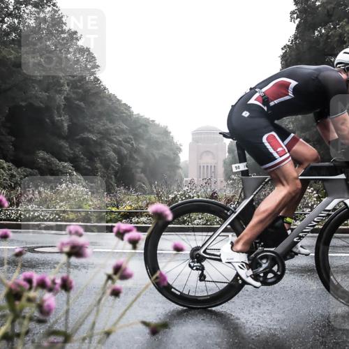 13.09.2026 - Stadtparktriathlon H.Heesch http://msf.ph/oto/10271780 13.09.2026 09:04:14 Radfahren 62, 98, 103 meine-sportfotos.de
