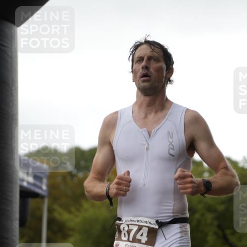 13.09.2026 - Stadtparktriathlon Patografie http://msf.ph/oto/10271795 13.09.2026 12:30:58 Ziel 874, 897 meine-sportfotos.de