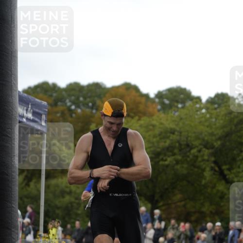 13.09.2026 - Stadtparktriathlon Patografie http://msf.ph/oto/10271799 13.09.2026 12:31:12 Ziel 833, 927 meine-sportfotos.de