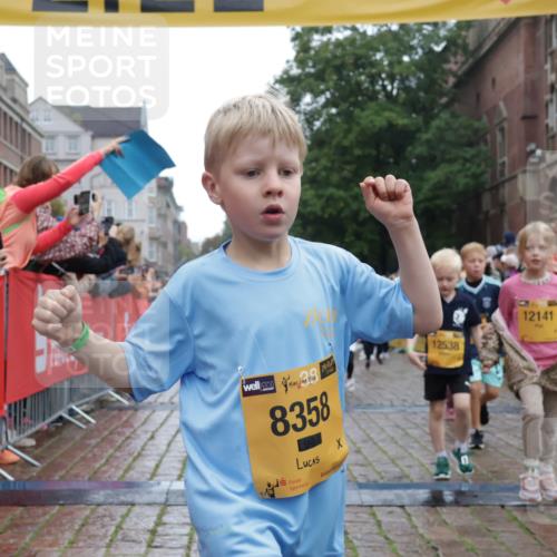 13.09.2026 - Kiel Lauf Yannick Fuchs http://msf.ph/oto/10271835 13.09.2026 08:34:40 Ziel 831, 1104, 1623, 1624, 2108, 2276, 2612, 2622, 2641, 3058, 3380, 3953, 5022, 5579, 5625, 5897, 6111, 6369, 7348, 7382, 7408, 7957, 8423, 8528, 8836, 8983, 9167, 9179, 9758, 9765, 9881, 10023, 10106, 10180, 10923, 11150, 11457, 12516, 12549, 126, 138, 657, 720, 1103, 1623, 1924, 2140, 2740, 2769, 3023, 3118, 3277, 3380, 4016, 4417, 4584, 4796, 5099, 5324, 6111, 6453, 7042, 7135, 7567, 8179, 8226, 8333, 8478, 8930, 9047, 9211, 9945, 10121, 10713, 10815, 11365, 11572, 12100 meine-sportfotos.de