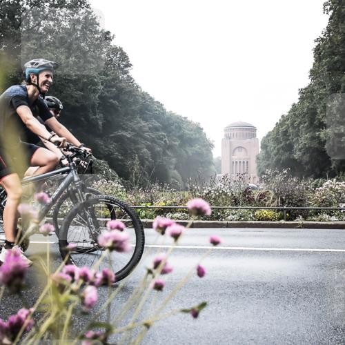 13.09.2026 - Stadtparktriathlon H.Heesch http://msf.ph/oto/10271836 13.09.2026 10:30:57 Radfahren 307, 357, 422, 428, 457 meine-sportfotos.de