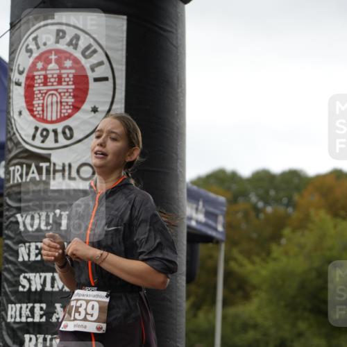 13.09.2026 - Stadtparktriathlon Patografie http://msf.ph/oto/10271861 13.09.2026 12:31:34 Ziel 739 meine-sportfotos.de
