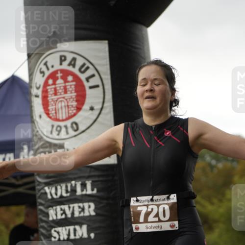 13.09.2026 - Stadtparktriathlon Patografie http://msf.ph/oto/10271907 13.09.2026 12:32:07 Ziel 720, 914 meine-sportfotos.de