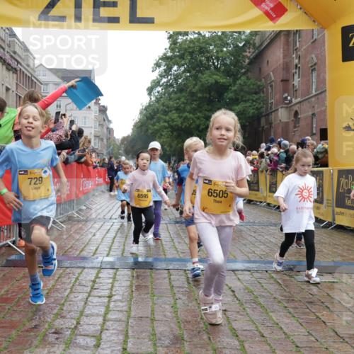 13.09.2026 - Kiel Lauf Yannick Fuchs http://msf.ph/oto/10271927 13.09.2026 08:34:44 Ziel 831, 1104, 1105, 2108, 2276, 2622, 2641, 3058, 3953, 4989, 5022, 5579, 5625, 5897, 5922, 6335, 6369, 7348, 7382, 7957, 8499, 8528, 8836, 9167, 9179, 9758, 9765, 9881, 10023, 11150, 11158, 11457, 12352, 12516, 12549, 126, 138, 657, 720, 1103, 1623, 1624, 2612, 2740, 2769, 3023, 3118, 3277, 3380, 4016, 4417, 4584, 4796, 5099, 6111, 7042, 7135, 7408, 7957, 8226, 8333, 8423, 8930, 8983, 9047, 9211, 9945, 10121, 10713, 10815, 11365, 11572, 12100, 1103, 9211, 10121 meine-sportfotos.de