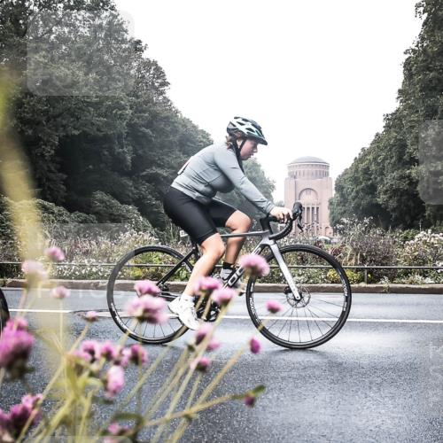 13.09.2026 - Stadtparktriathlon H.Heesch http://msf.ph/oto/10271972 13.09.2026 10:33:14 Radfahren 230, 408, 416, 509 meine-sportfotos.de