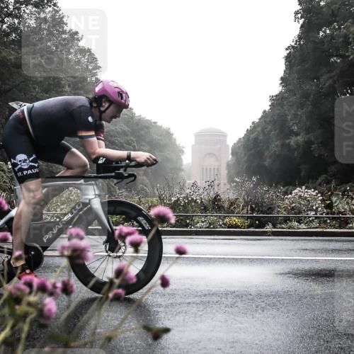 13.09.2026 - Stadtparktriathlon H.Heesch http://msf.ph/oto/10271985 13.09.2026 09:06:43 Radfahren 102, 141 meine-sportfotos.de