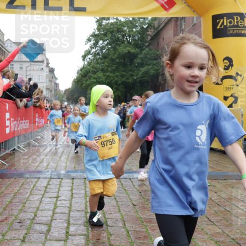 13.09.2026 - Kiel Lauf Yannick Fuchs http://msf.ph/oto/10272045 13.09.2026 08:34:48 Ziel 530, 831, 1104, 1105, 2276, 2622, 2641, 3953, 4989, 5022, 5579, 5625, 5922, 6335, 6369, 7348, 7382, 8339, 8358, 8499, 8528, 8836, 9167, 9179, 9881, 10023, 11150, 11158, 11457, 12141, 12352, 12538, 12549, 126, 138, 657, 720, 831, 1623, 1624, 2108, 2612, 2740, 2769, 3023, 3058, 3118, 3277, 3380, 3953, 4016, 4417, 4584, 4796, 5099, 5897, 6111, 7042, 7135, 7408, 7957, 8226, 8333, 8423, 8836, 8930, 8983, 9047, 9945, 10713, 10815, 12100, 1103, 9211, 10121 meine-sportfotos.de