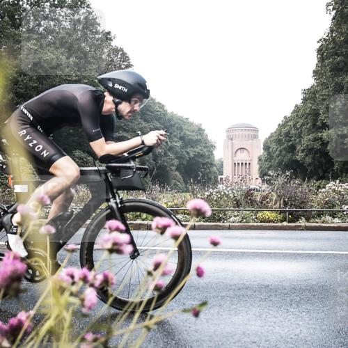 13.09.2026 - Stadtparktriathlon H.Heesch http://msf.ph/oto/10272049 13.09.2026 10:34:41 Radfahren 364, 444, 538 meine-sportfotos.de