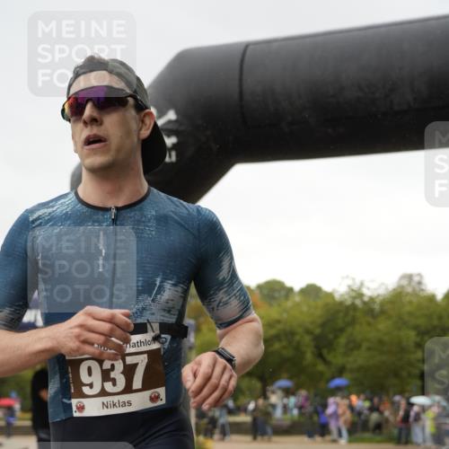 13.09.2026 - Stadtparktriathlon Patografie http://msf.ph/oto/10272155 13.09.2026 12:35:23 Ziel 779, 937 meine-sportfotos.de