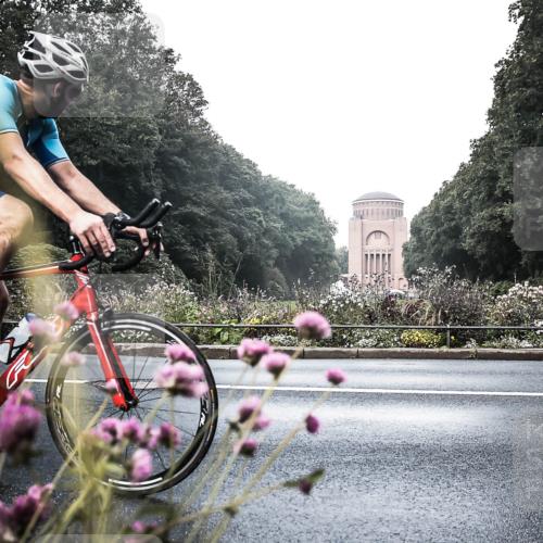 13.09.2026 - Stadtparktriathlon H.Heesch http://msf.ph/oto/10272170 13.09.2026 10:36:42 Radfahren 542, 569 meine-sportfotos.de
