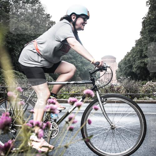 13.09.2026 - Stadtparktriathlon H.Heesch http://msf.ph/oto/10272211 13.09.2026 10:37:04 Radfahren 221, 345, 414, 480 meine-sportfotos.de
