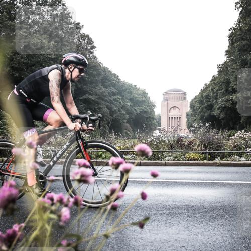 13.09.2026 - Stadtparktriathlon H.Heesch http://msf.ph/oto/10272214 13.09.2026 10:37:12 Radfahren 354, 406, 568 meine-sportfotos.de