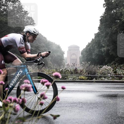 13.09.2026 - Stadtparktriathlon H.Heesch http://msf.ph/oto/10272242 13.09.2026 09:09:04 Radfahren 42, 57, 71, 162, 168, 208 meine-sportfotos.de