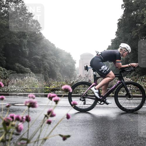 13.09.2026 - Stadtparktriathlon H.Heesch http://msf.ph/oto/10272244 13.09.2026 09:09:04 Radfahren 42, 57, 71, 162, 168, 208 meine-sportfotos.de