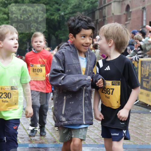 13.09.2026 - Kiel Lauf Yannick Fuchs http://msf.ph/oto/10272282 13.09.2026 08:34:57 Ziel 530, 717, 729, 756, 809, 1010, 1105, 1116, 1269, 1918, 2005, 2643, 2736, 2774, 4696, 4989, 5042, 5416, 6247, 6335, 6503, 6505, 6595, 8339, 8358, 8499, 8509, 8971, 9686, 9756, 10857, 11110, 11158, 11183, 11315, 11843, 12033, 12141, 12352, 12400, 12489, 12538, 126, 138, 831, 1104, 1105, 1623, 1624, 2108, 2276, 2612, 2622, 2641, 3023, 3058, 3118, 3277, 3380, 3953, 4584, 5022, 5579, 5625, 5897, 5922, 6111, 6335, 6369, 7042, 7348, 7408, 7957, 8226, 8423, 8836, 8930, 8983, 9047 meine-sportfotos.de