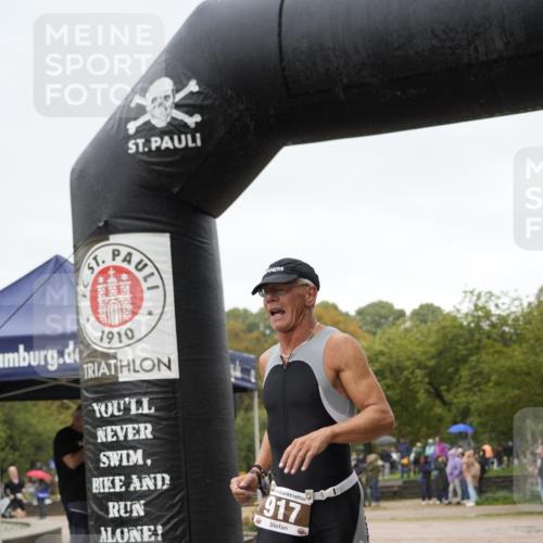 13.09.2026 - Stadtparktriathlon Patografie http://msf.ph/oto/10272386 13.09.2026 12:37:42 Ziel 838, 908, 917 meine-sportfotos.de