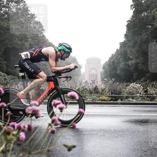 13.09.2026 - Stadtparktriathlon H.Heesch http://msf.ph/oto/10272406 13.09.2026 09:10:51 Radfahren 5, 14, 74, 167 meine-sportfotos.de