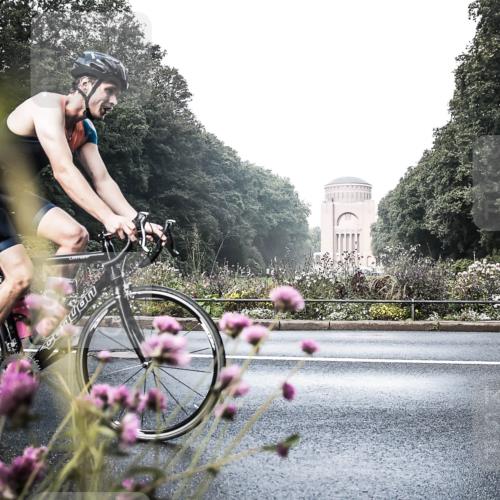 13.09.2026 - Stadtparktriathlon H.Heesch http://msf.ph/oto/10272480 13.09.2026 10:39:39 Radfahren 493, 498 meine-sportfotos.de