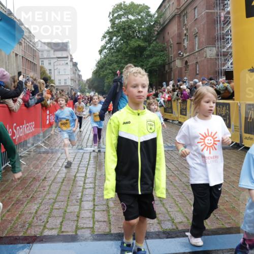13.09.2026 - Kiel Lauf Yannick Fuchs http://msf.ph/oto/10272484 13.09.2026 08:35:19 Ziel 192, 242, 434, 782, 1148, 1764, 2207, 2495, 2582, 2715, 4418, 4695, 4990, 5091, 5581, 5583, 5607, 5880, 6037, 6195, 6444, 6617, 6708, 6785, 6910, 7083, 7126, 7133, 7882, 7885, 8336, 8369, 8451, 8800, 8984, 9159, 9262, 9888, 9927, 10081, 10588, 11070, 230, 530, 717, 729, 756, 809, 1010, 1104, 1105, 1116, 1269, 1764, 1918, 2005, 2071, 2643, 2736, 2774, 2917, 2987, 4696, 4989, 5042, 5066, 5076, 5091, 5416, 5579, 5922, 6335, 6503, 6505, 6595, 7348, 165 meine-sportfotos.de