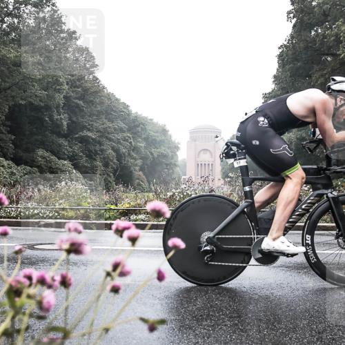 13.09.2026 - Stadtparktriathlon H.Heesch http://msf.ph/oto/10272486 13.09.2026 09:11:32 Radfahren 11, 17, 45, 155 meine-sportfotos.de
