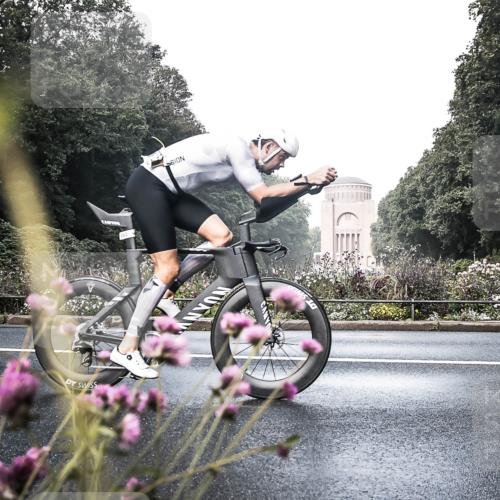13.09.2026 - Stadtparktriathlon H.Heesch http://msf.ph/oto/10272494 13.09.2026 10:39:47 Radfahren 557, 563 meine-sportfotos.de