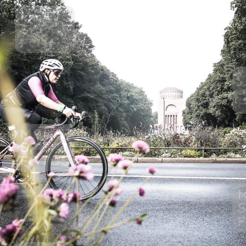 13.09.2026 - Stadtparktriathlon H.Heesch http://msf.ph/oto/10272564 13.09.2026 10:40:49 Radfahren 407, 442, 548 meine-sportfotos.de