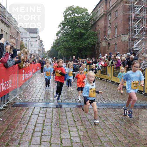 13.09.2026 - Kiel Lauf Yannick Fuchs http://msf.ph/oto/10272576 13.09.2026 08:35:24 Ziel 192, 434, 782, 865, 1148, 1308, 1691, 2207, 2495, 2582, 2652, 2715, 3144, 3160, 4381, 4418, 4695, 4990, 5090, 5581, 5583, 5607, 5880, 6037, 6195, 6617, 6708, 6833, 7126, 7133, 7628, 8009, 8336, 8340, 8369, 8451, 8815, 8984, 9159, 9228, 9927, 9950, 10081, 10588, 10958, 11307, 11375, 11844, 230, 242, 530, 717, 729, 756, 782, 809, 1010, 1116, 1269, 1764, 1918, 2005, 2071, 2643, 2736, 2774, 2917, 2987, 4696, 5042, 5066, 5076, 5091, 5416, 6503, 6505, 6595, 165 meine-sportfotos.de