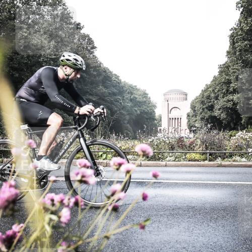 13.09.2026 - Stadtparktriathlon H.Heesch http://msf.ph/oto/10272582 13.09.2026 10:41:08 Radfahren 496 meine-sportfotos.de
