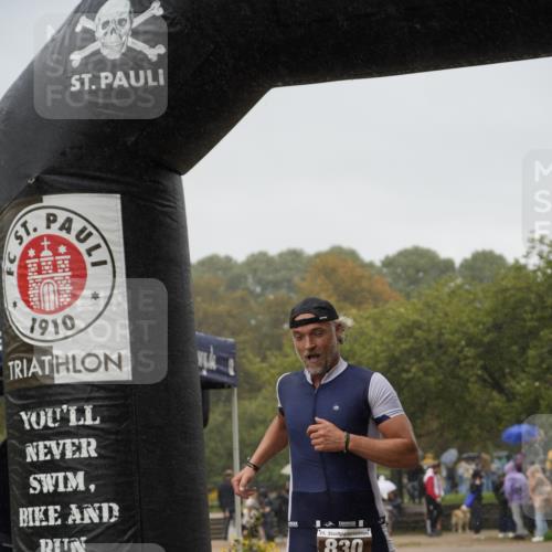 13.09.2026 - Stadtparktriathlon Patografie http://msf.ph/oto/10272603 13.09.2026 12:39:55 Ziel 830 meine-sportfotos.de